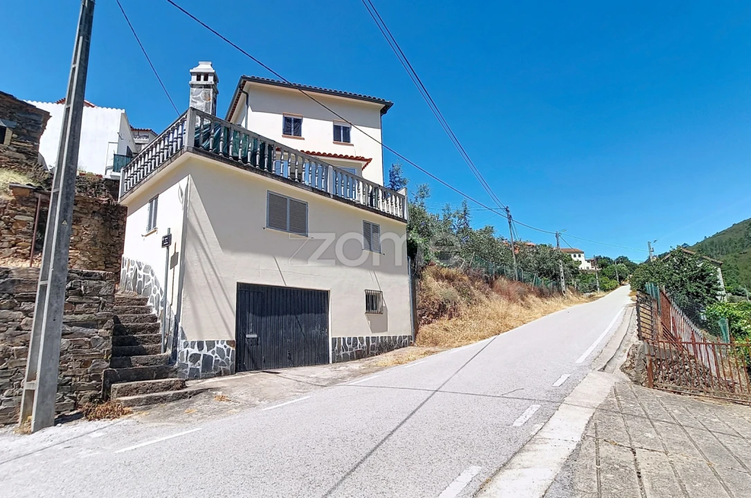 Moradia T3 para Venda em Pampilhosa da Serra Foto 2