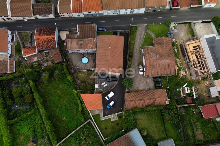 Moradia T3 para Venda em Capelas Foto 72