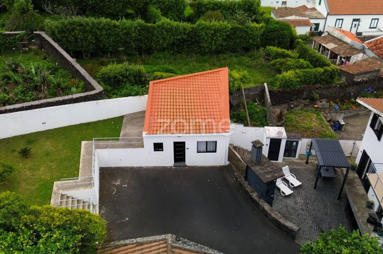 Moradia T3 para Venda em Capelas Foto 58