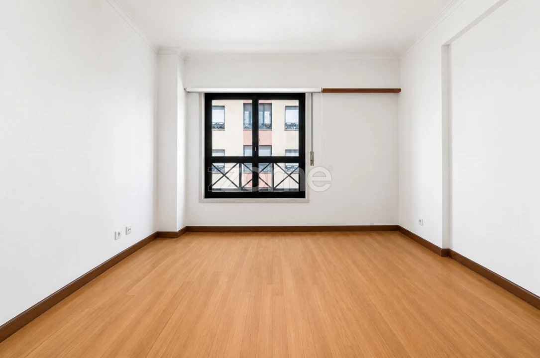 Apartamento T3 para Venda em São Domingos de Rana Foto 7