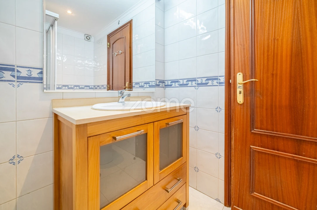 Apartamento T3 para Venda em São Domingos de Rana Foto 10