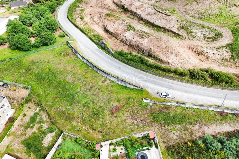 Terreno para Venda em Pombeiro de Ribavizela Foto 10