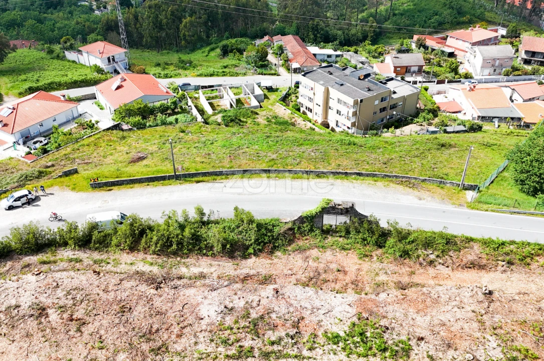Terreno para Venda em Pombeiro de Ribavizela Foto 5