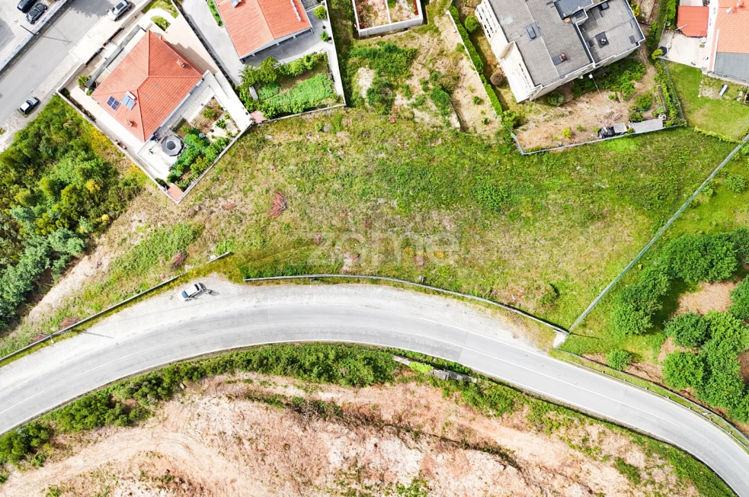 Terreno para Venda em Pombeiro de Ribavizela Foto 8