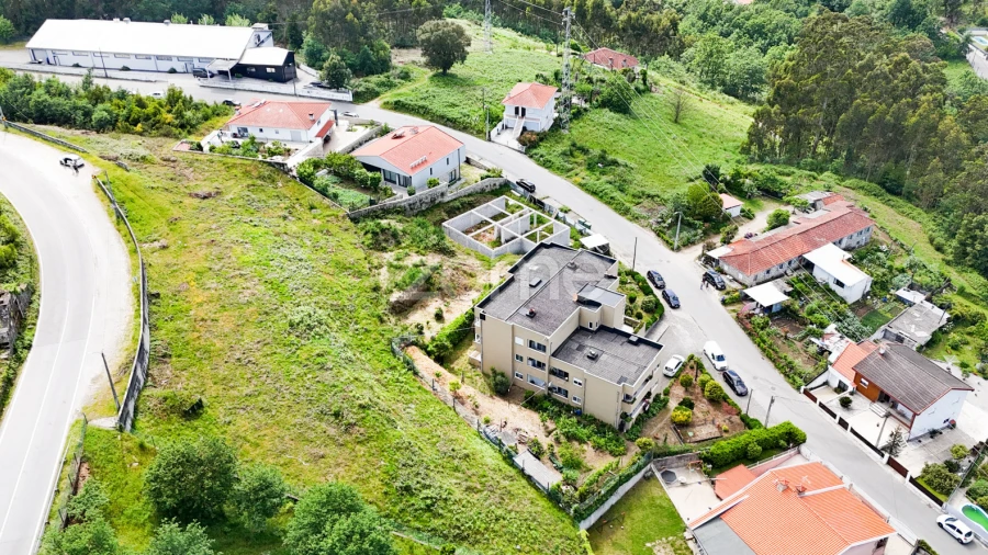 Terreno para Venda em Pombeiro de Ribavizela