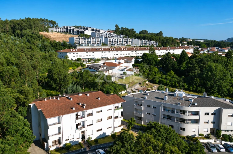 Apartamento T2 para Venda em Grijó e Sermonde Foto 2