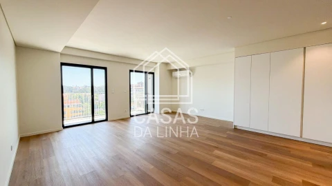 Apartamento T4 para Venda em Lumiar