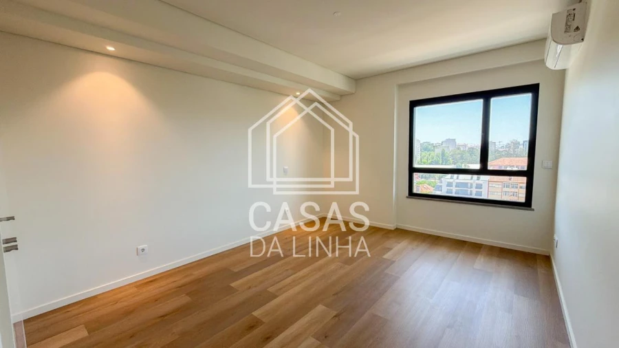 Apartamento T4 para Venda em Lumiar Foto 22