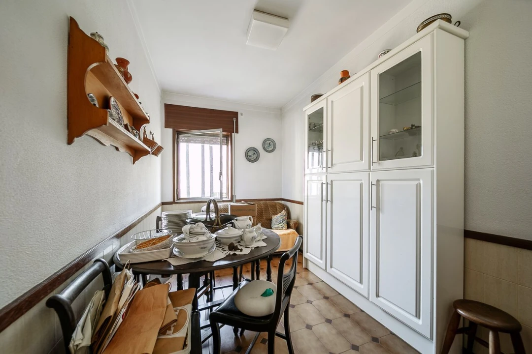 Apartamento T4 para Venda em Santa Marinha e São Pedro da Afurada Foto 6