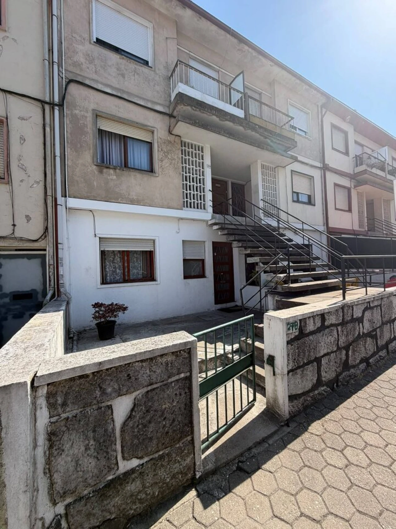 Apartamento T1 para Venda em Oliveira do Douro Foto 1
