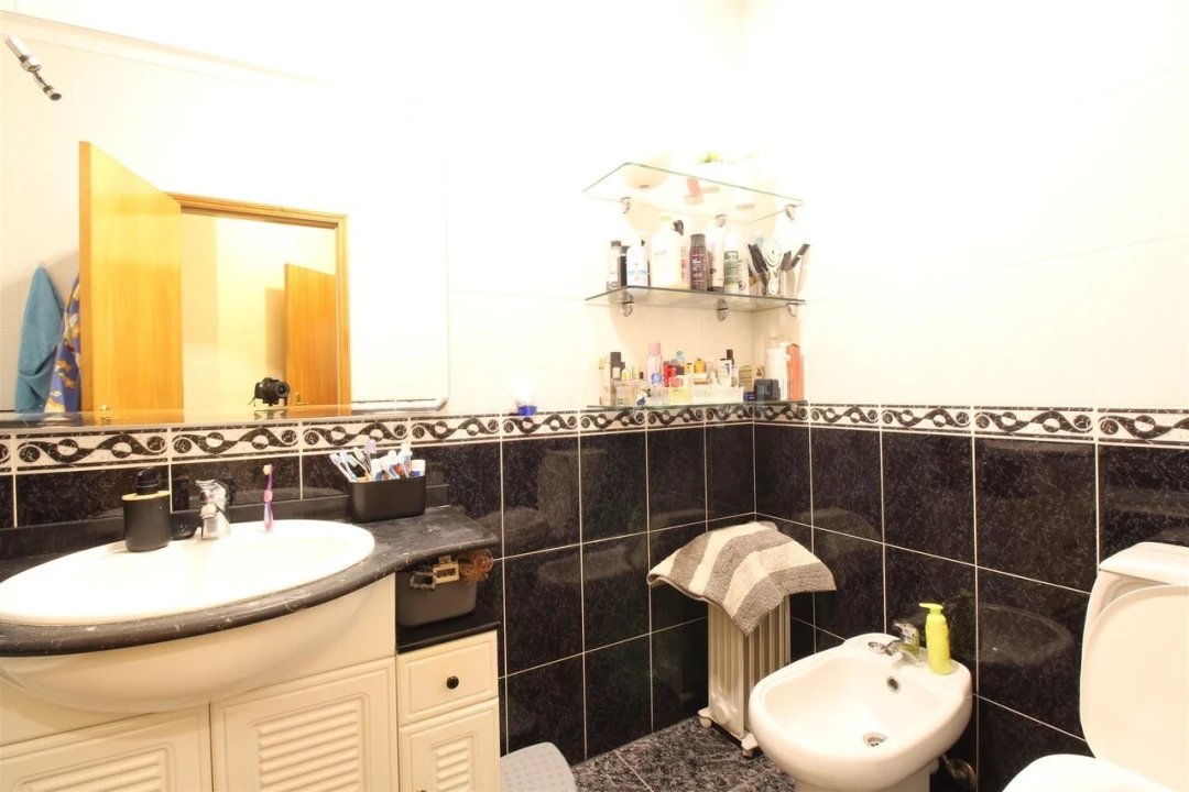 Apartamento T2 para Venda em Oliveira do Douro Foto 14