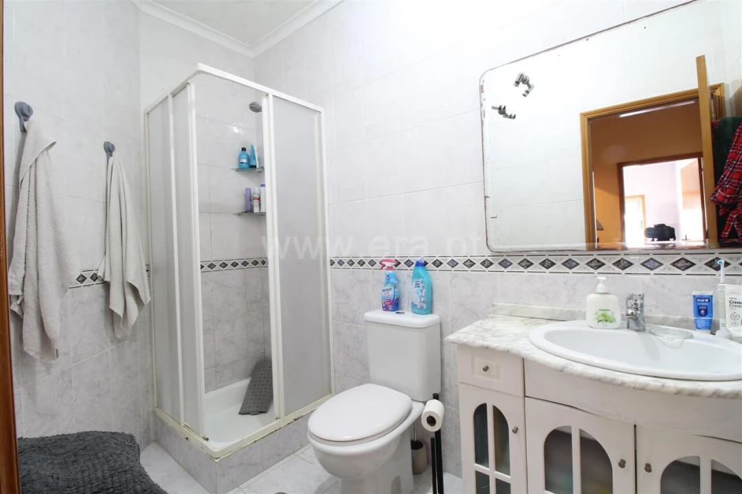 Apartamento T2 para Venda em Oliveira do Douro Foto 16