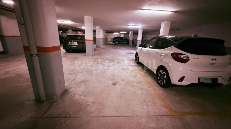 Garagem para Venda em Cedofeita, Santo Ildefonso, Sé, Miragaia, São Nicolau e Vitória Foto 2