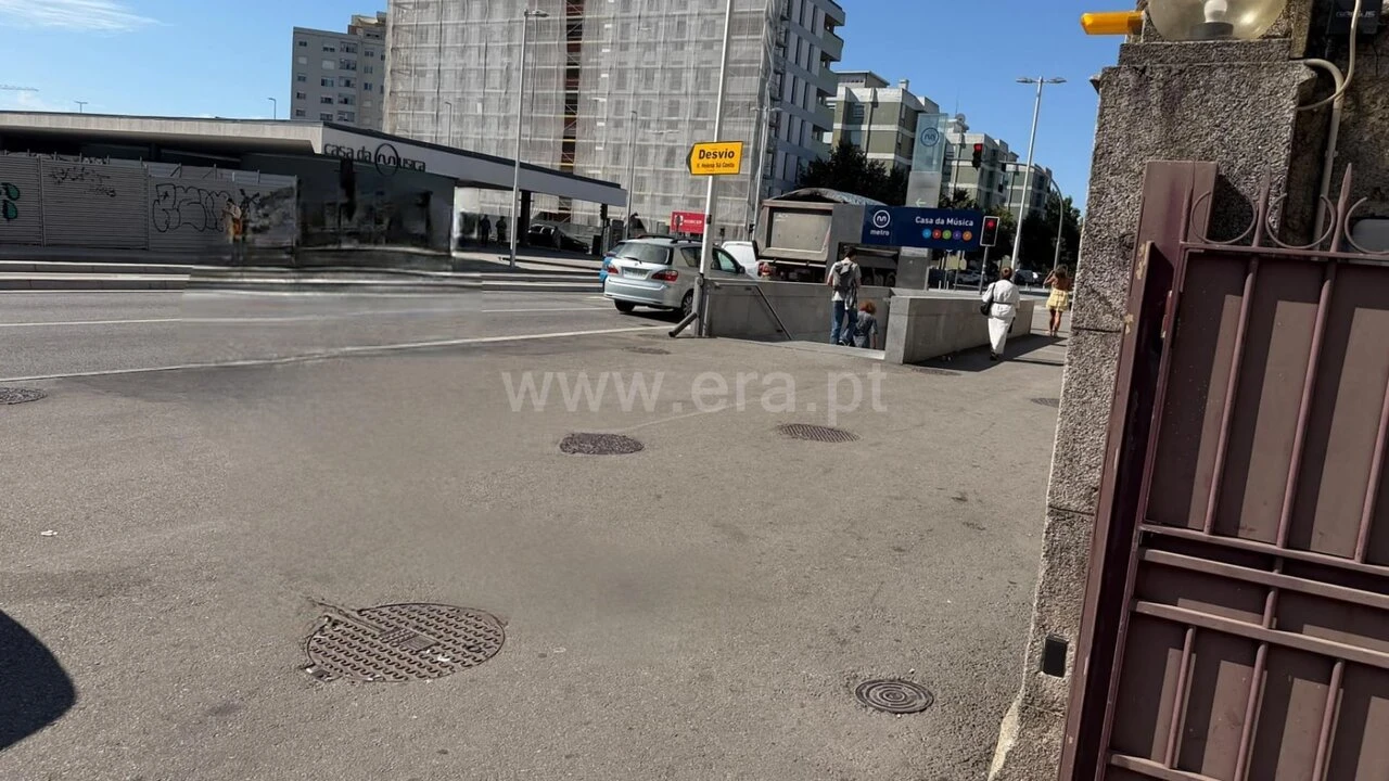 Garagem para Venda em Cedofeita, Santo Ildefonso, Sé, Miragaia, São Nicolau e Vitória Foto 3