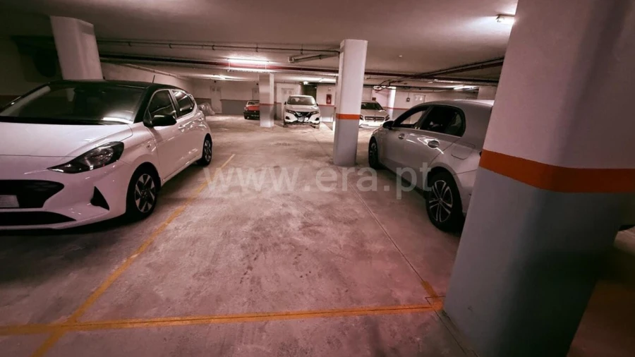Garagem para Venda em Cedofeita, Santo Ildefonso, Sé, Miragaia, São Nicolau e Vitória