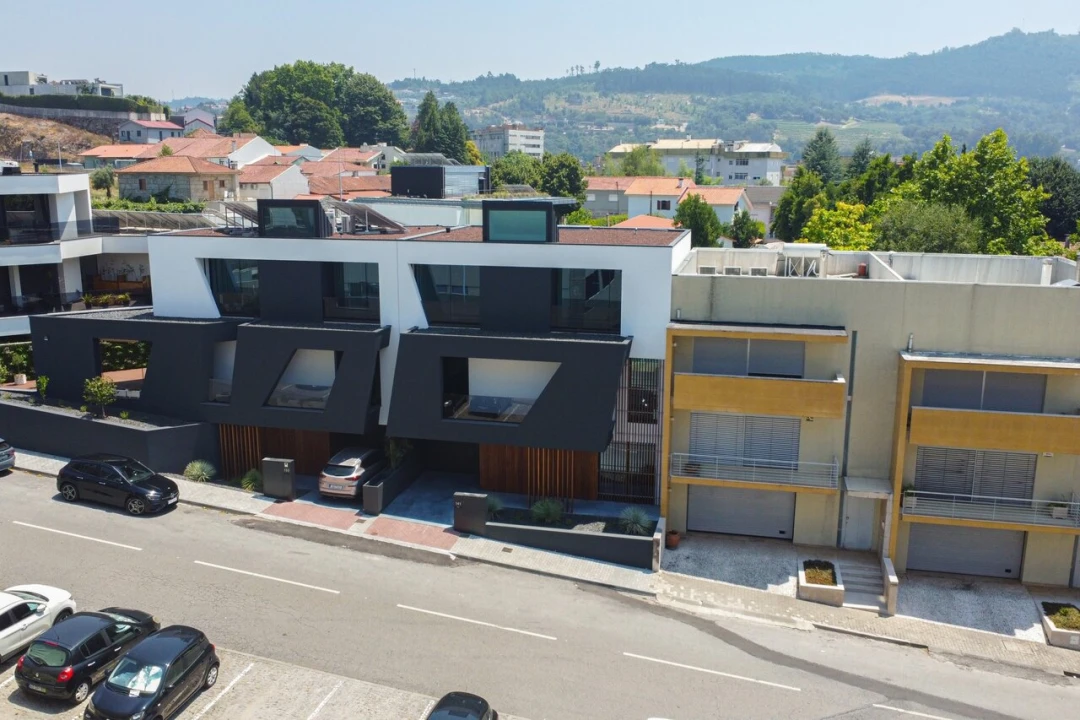 Moradia T3 para Venda em Azurem Foto 3