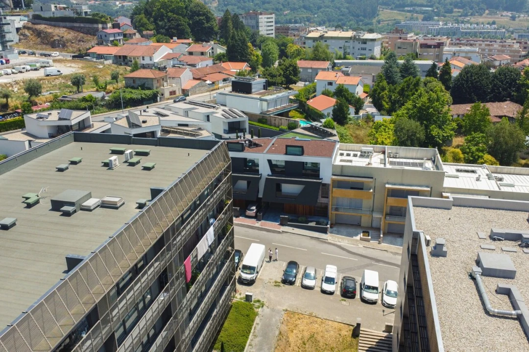 Moradia T3 para Venda em Azurem Foto 5