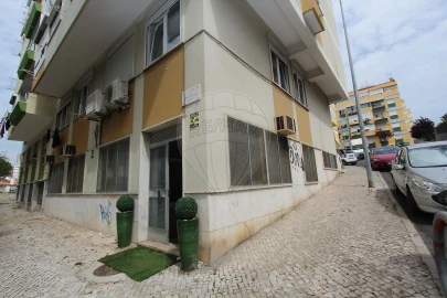 Loja para Venda em Odivelas