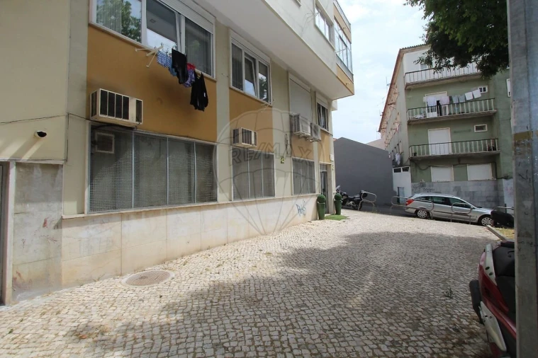 Loja para Venda em Odivelas Foto 6