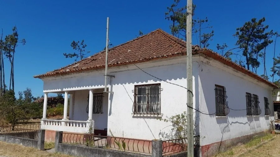 Moradia T6 para Venda em Monte Redondo e Carreira