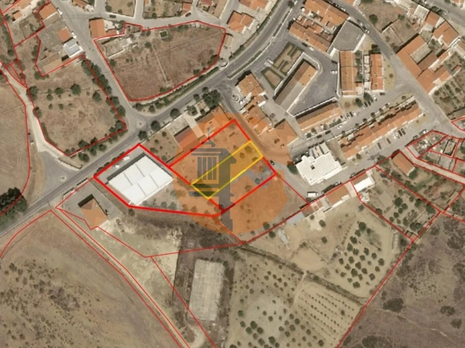 Terreno para Venda em Martim Longo Foto 2