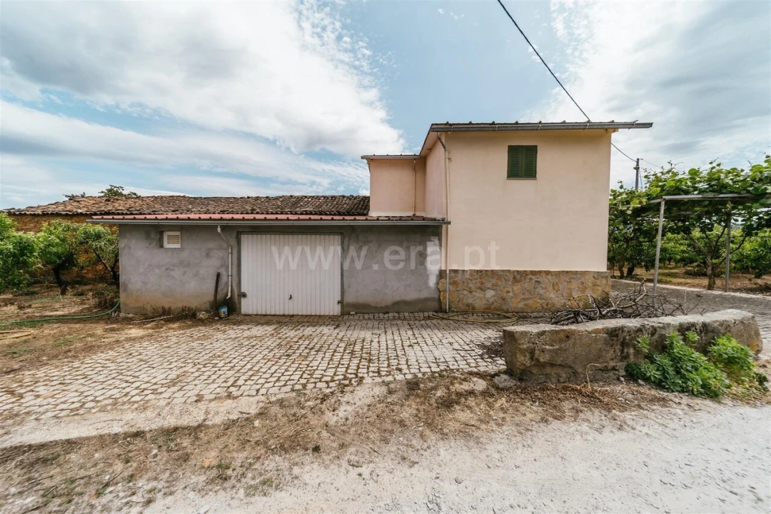 Quinta T2 para Venda em Enxames Foto 9