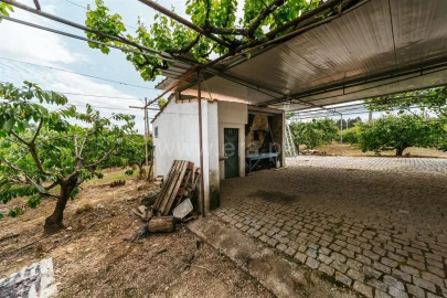 Quinta T2 para Venda em Enxames