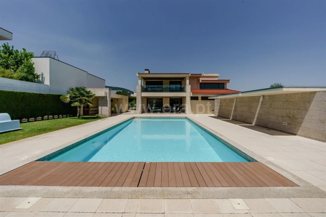 Moradia T4 para Venda em Teixoso e Sarzedo Foto 4