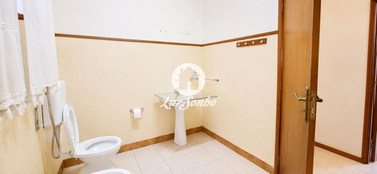 Prédio para Venda em Barroselas e Carvoeiro Foto 25