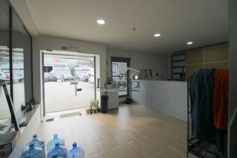 Armazém para Venda em Alfena Foto 6
