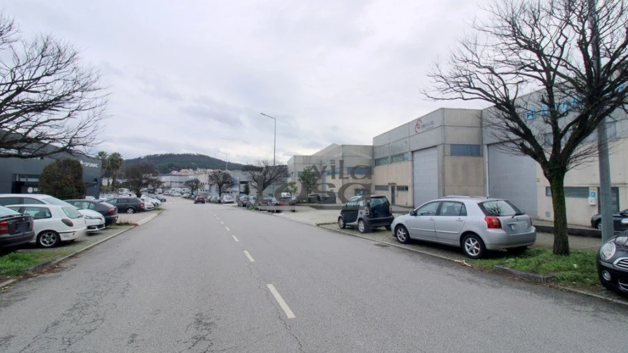 Armazém para Venda em Alfena