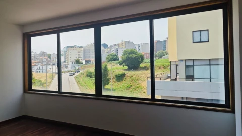 Escritório para Arrendamento em Mafamude e Vilar do Paraíso