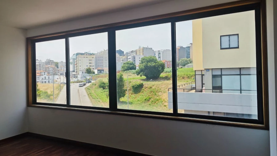 Escritório para Arrendamento em Mafamude e Vilar do Paraíso Foto 3