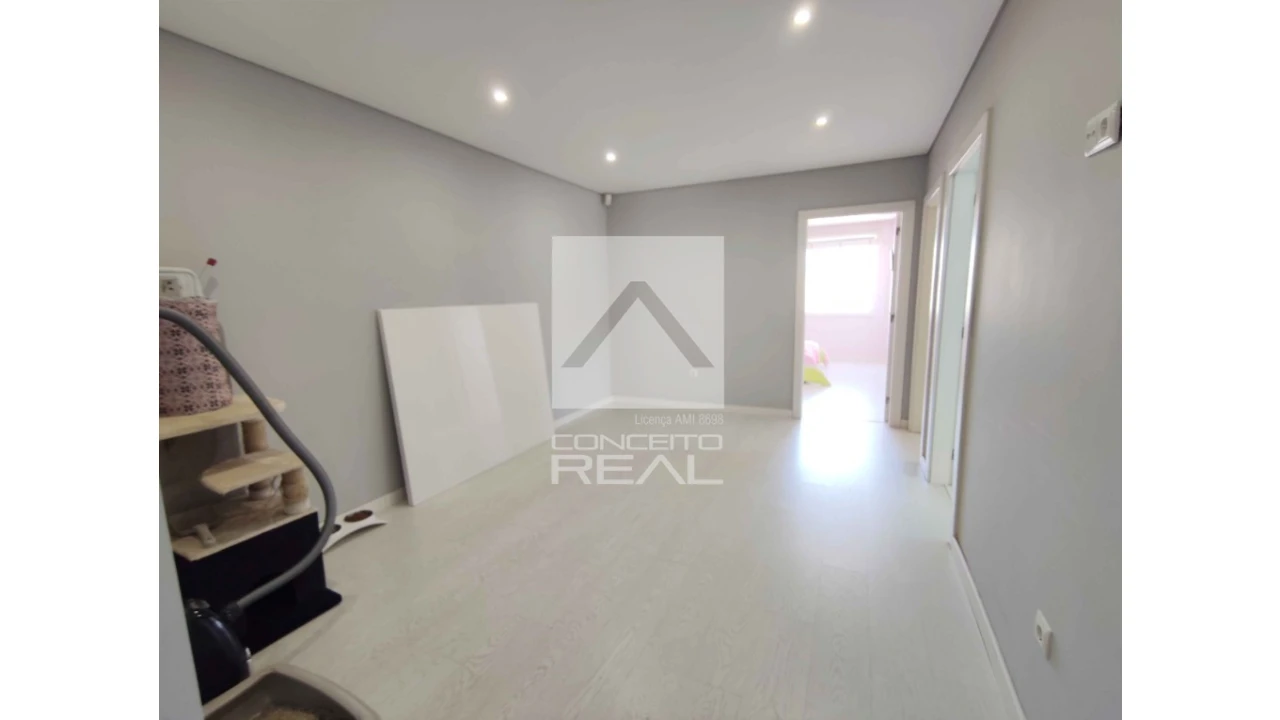 Prédio para Venda em Rio Tinto Foto 17