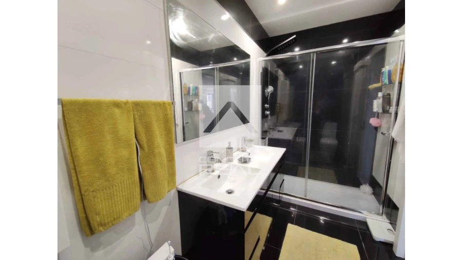 Prédio para Venda em Rio Tinto Foto 15