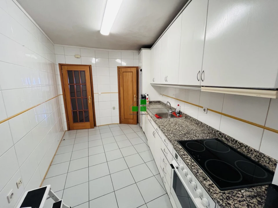 Apartamento T3 para Venda em Cedofeita, Santo Ildefonso, Sé, Miragaia, São Nicolau e Vitória Foto 17