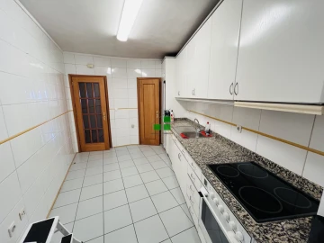Apartamento T3 para Venda em Cedofeita, Santo Ildefonso, Sé, Miragaia, São Nicolau e Vitória