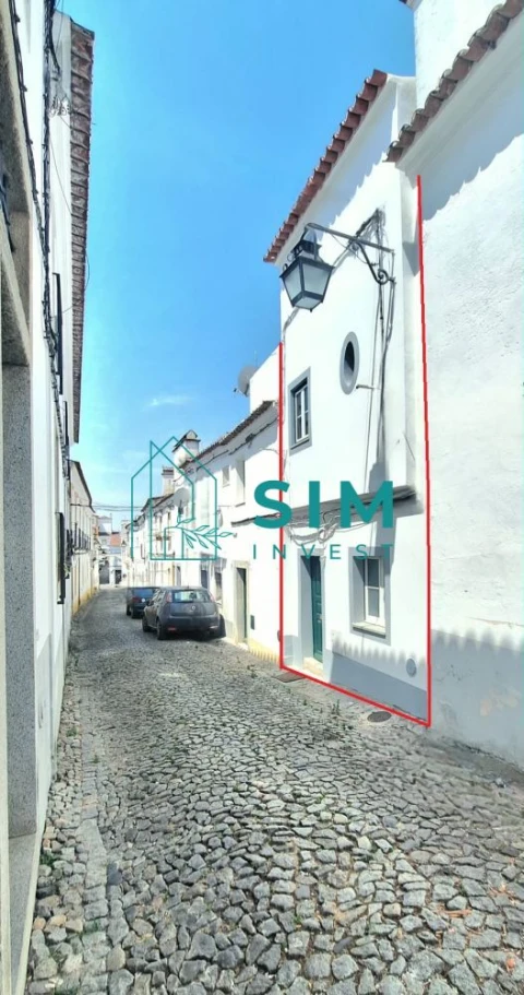 Moradia T2 para Venda em Évora (São Mamede, Sé, São Pedro e Santo Antão)