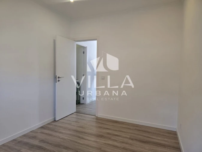 Apartamento T2 para Venda em Amora Foto 11