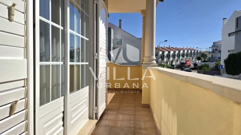 Moradia T4 para Venda em Charneca de Caparica e Sobreda