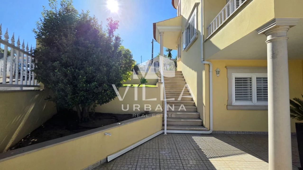 Moradia T4 para Venda em Charneca de Caparica e Sobreda Foto 45