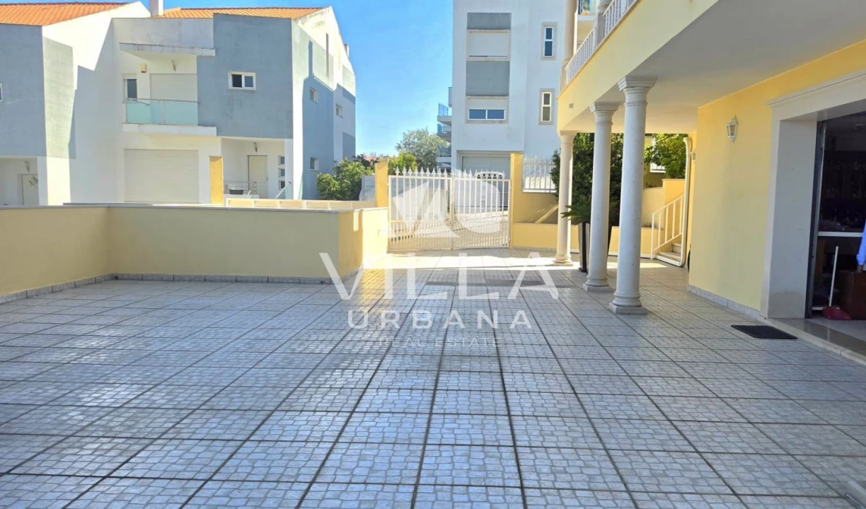 Moradia T4 para Venda em Charneca de Caparica e Sobreda Foto 30