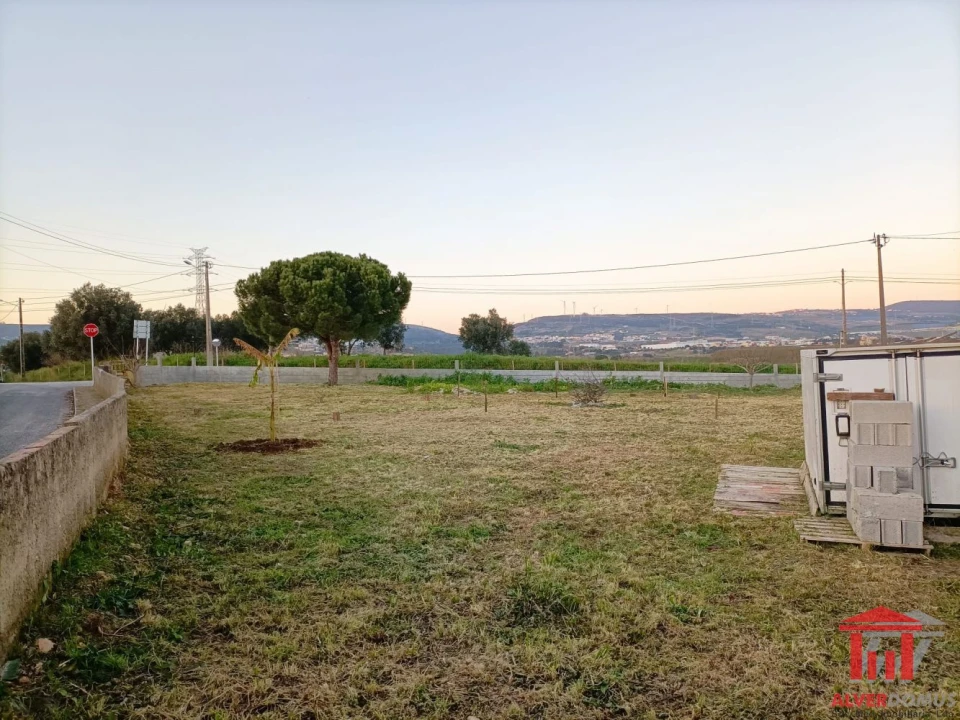 Terreno para Venda em Santo Antão e São Julião do Tojal Foto 4