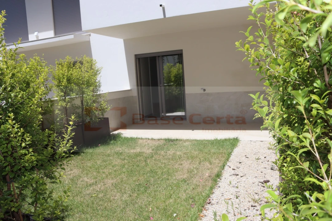 Apartamento T2 para Venda em Santa Clara Foto 2