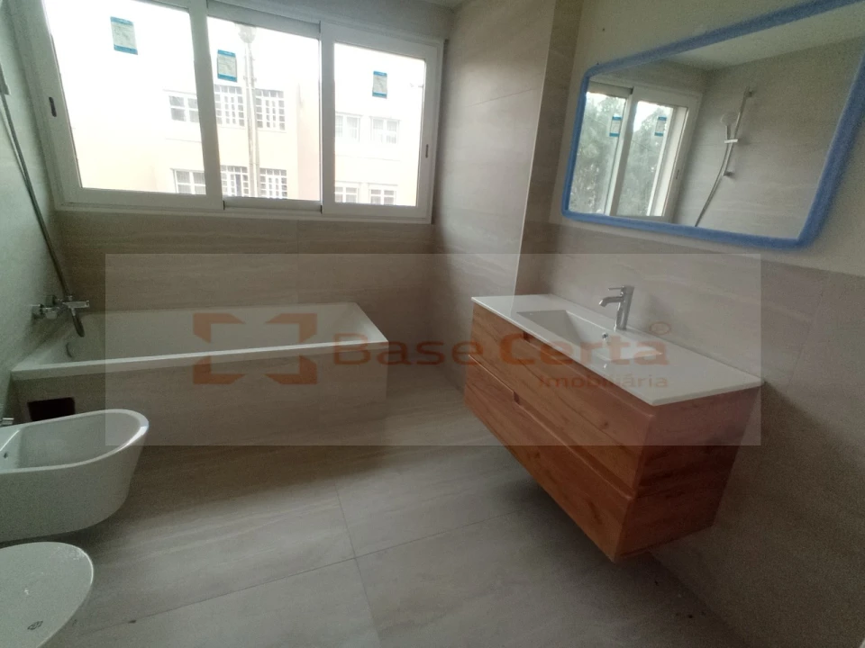Apartamento T2 para Venda em Santa Clara Foto 4
