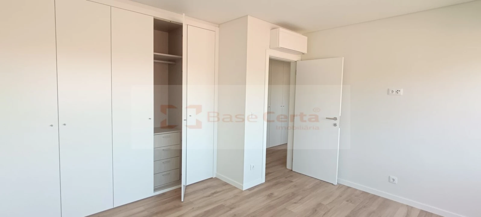 Apartamento T2 para Venda em Santa Clara Foto 14