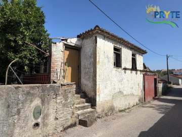 Moradia T3 para Venda em Cumeada e Marmeleiro