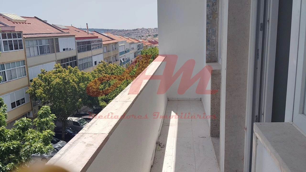 Apartamento T2 para Venda em Falagueira-Venda Nova Foto 9