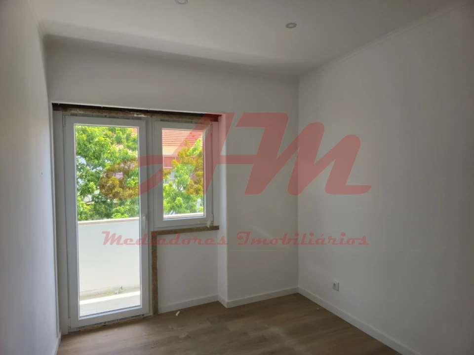 Apartamento T2 para Venda em Falagueira-Venda Nova Foto 18