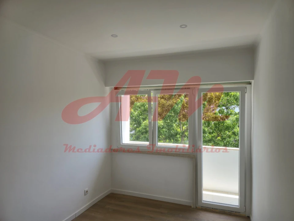Apartamento T2 para Venda em Falagueira-Venda Nova Foto 20